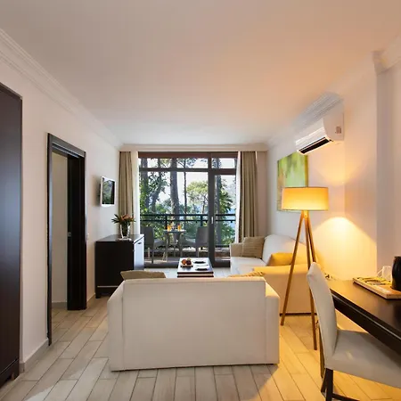 Bay - Adults Only 말마리스