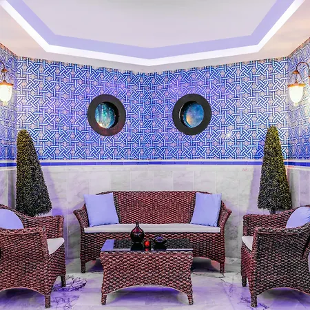 Hotel Bay - Adults Only
